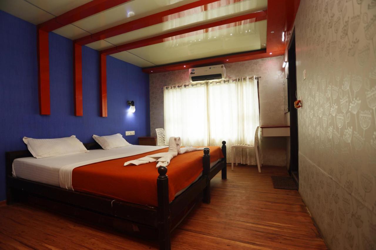 Harmony Houseboats Hotel Alappuzha Exterior photo