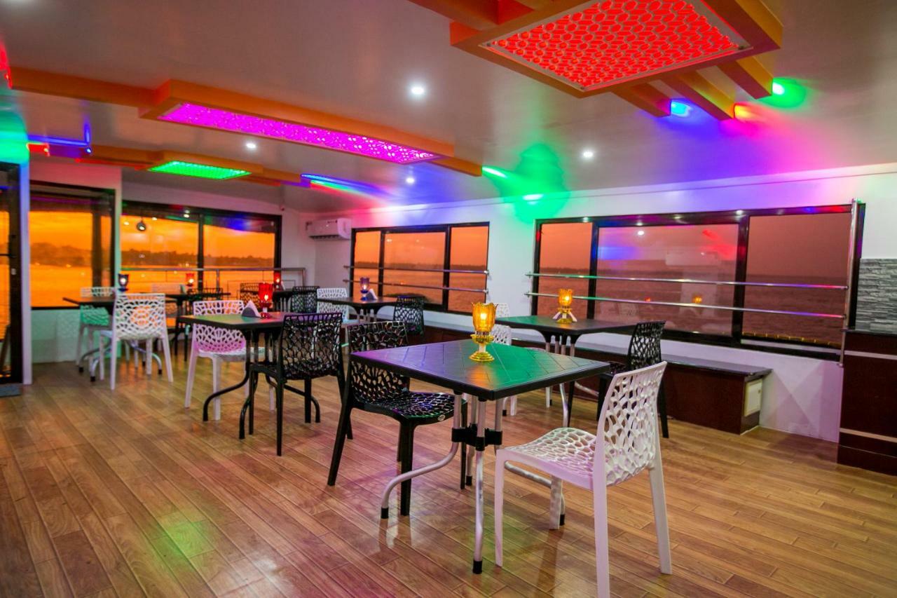 Harmony Houseboats Hotel Alappuzha Exterior photo